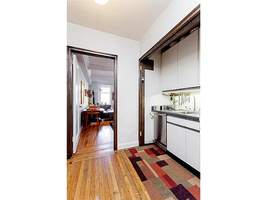 Sold by Douglas Elliman | media 40