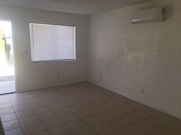 5th image of 8124 Peach Ave #F