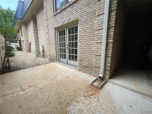 5th image of 1745 Jack Warner Pkwy APT B1