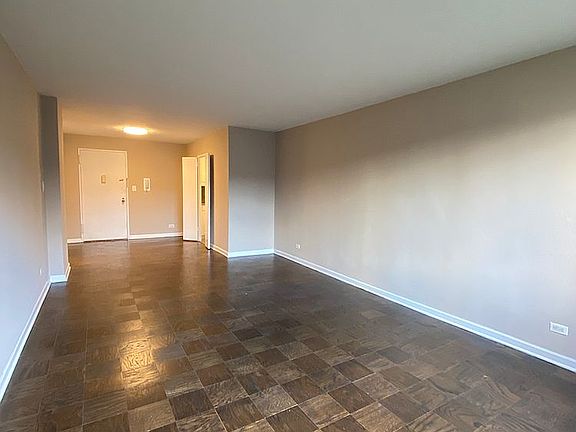3rd image of 305 E 86th St #2DE