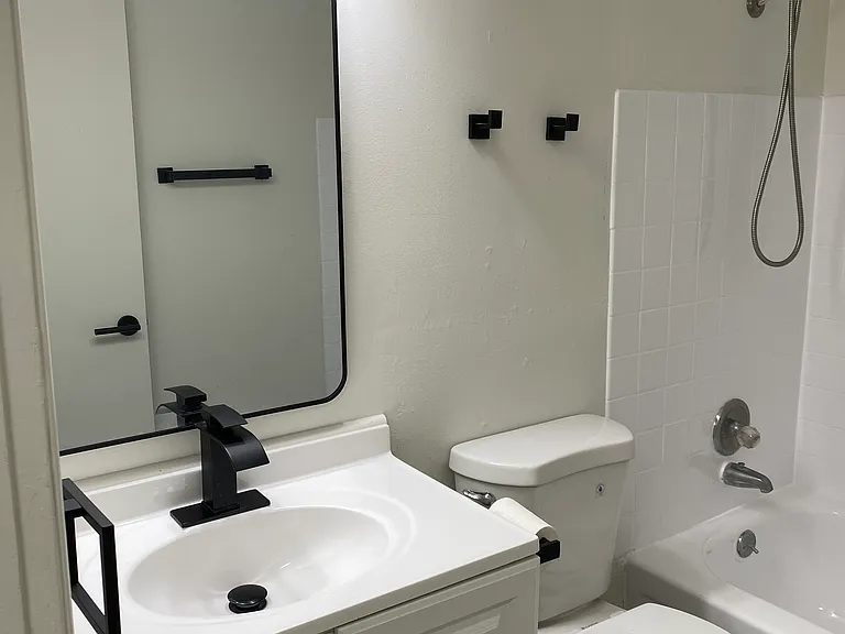 9067 Folsom Blvd #4 — Photo 7