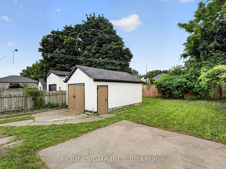 342 Carlton St — Photo 30