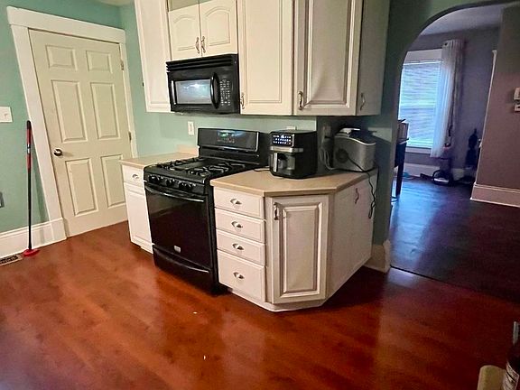 4th image of 316 Thorne Ave NE