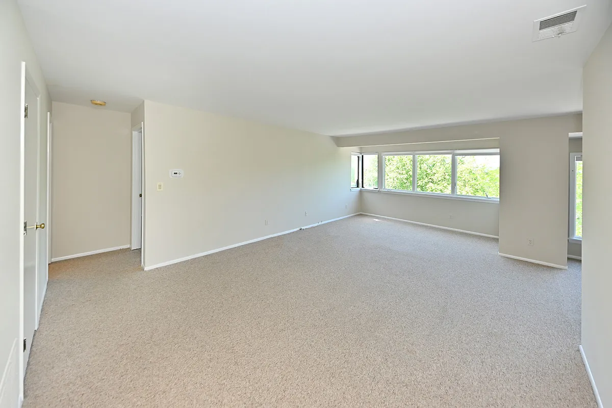 1 bed, 966 sqft, $2,500 — Photo 4