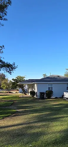 913 Old Edgefield Rd Photo 1