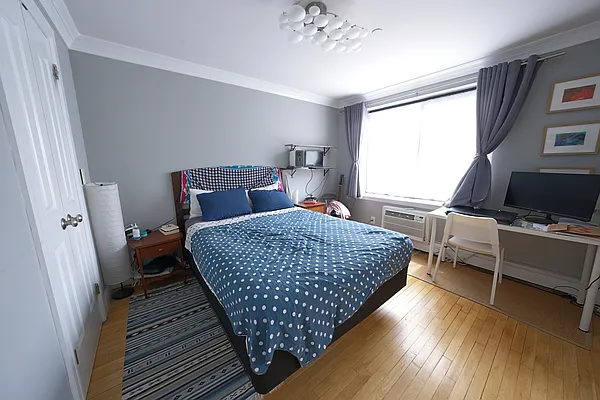 Bedroom, photo 2