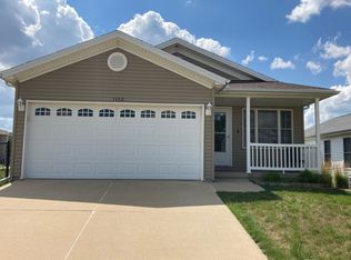 1102 Rader Run, Bloomington, IL 61704