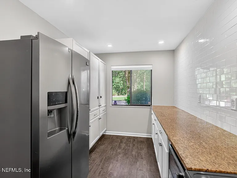 7701 Baymeadows Cir W #1052 — Photo 9