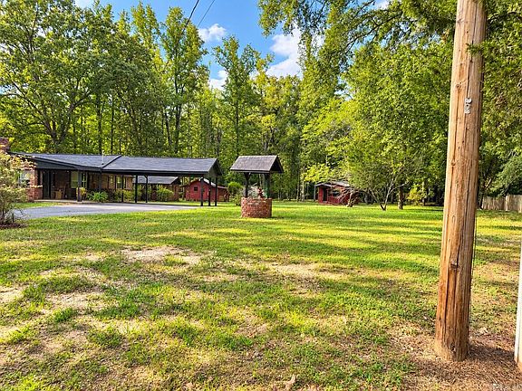 3rd image of 1902 Red Wagon Rd