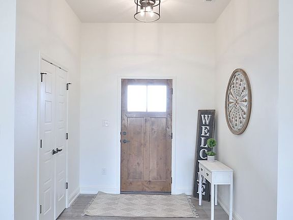 5th image of 262 Bella Way