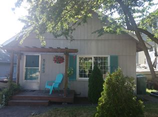 7043 17th Ave NW, Seattle, WA 98117