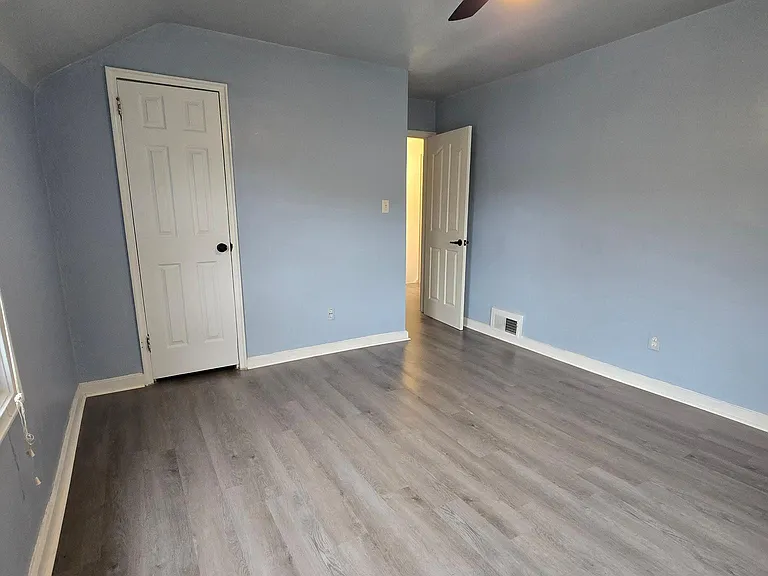 21676 N Essex Dr — Photo 17