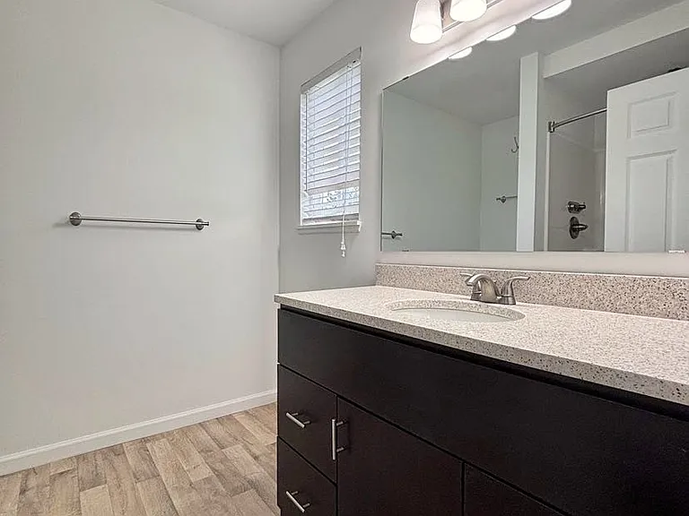 407 Gethings Cir #407 — Photo 9
