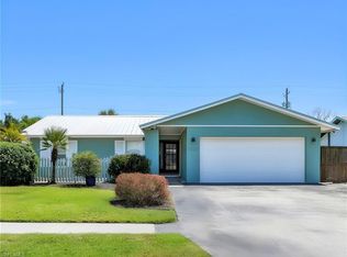 1268 Lake Shore DR, NAPLES, FL 34103