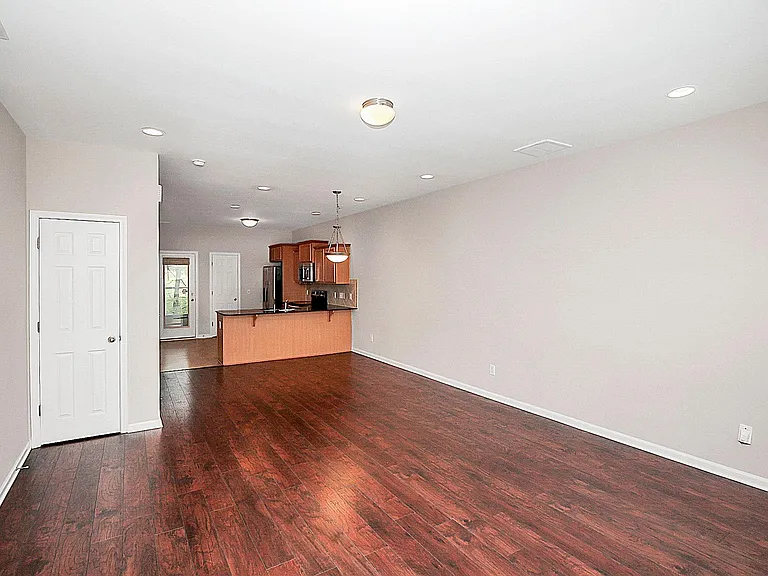 12433 McGrath Dr — Photo 4