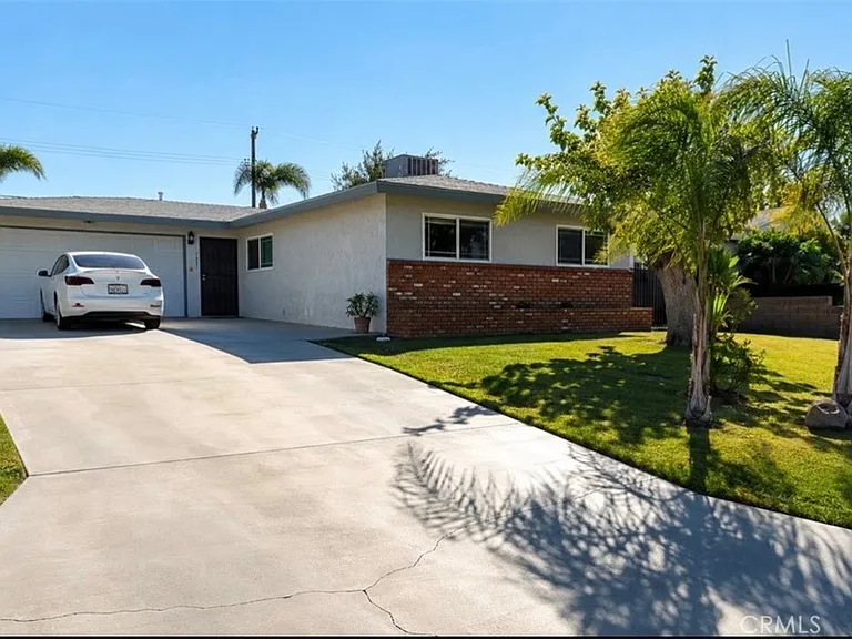 722 Forest Park Dr — Photo 1