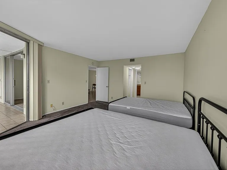 3503 Oaks Way #505 — Photo 17