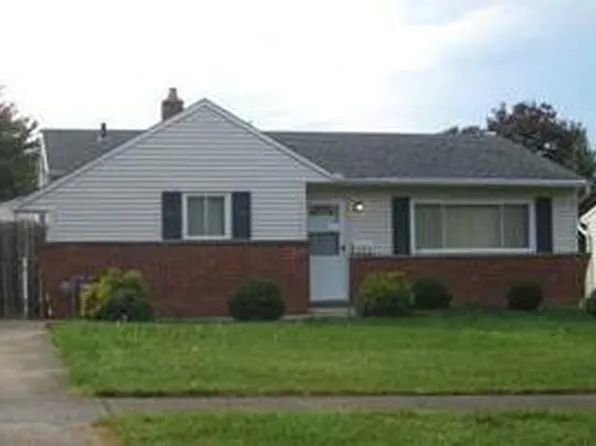 6512 Almont Dr, Brookpark, OH 44142