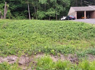 6th Ave E, Big Stone Gap, VA 24219