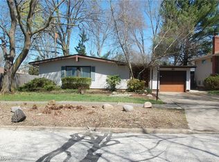 6637 Rochelle Blvd, Parma Heights, OH 44130