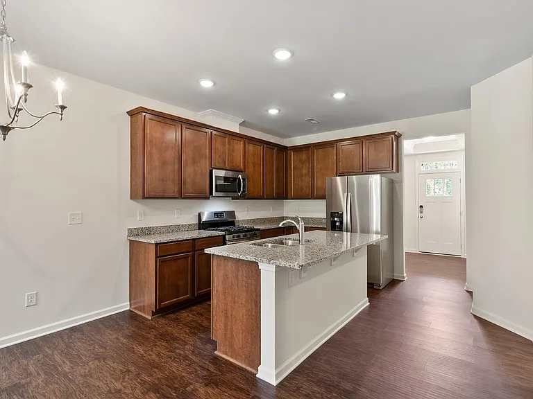 5522 Harris Cove Dr — Photo 3
