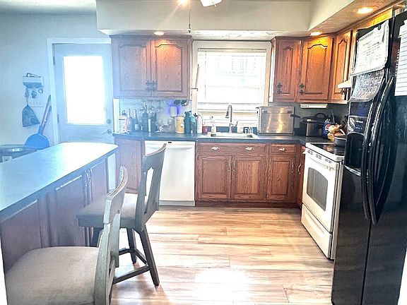3rd image of 1236 Canterbury Dr