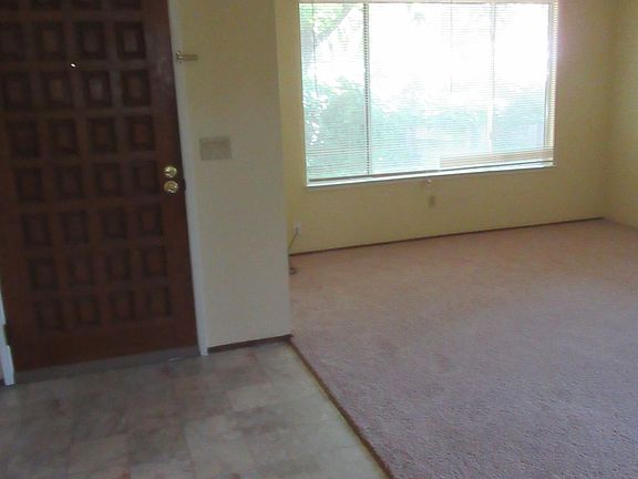 4th image of 5624 Phlox Ct