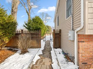 13 Country Greens Dr, Bellport, NY 11713