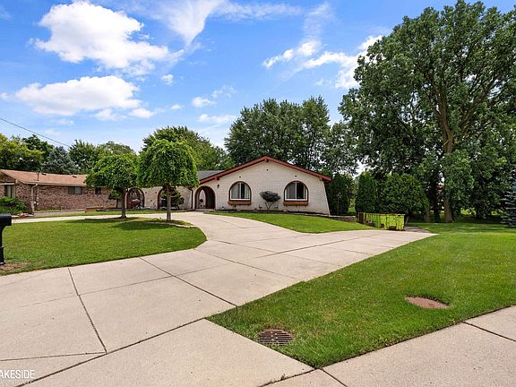 4th image of 37632 Joanne Dr