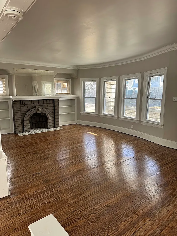 3 bed, 1100 sqft, $1,650 — Photo 2