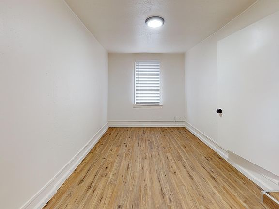 5th image of 2716 Virginia Ave