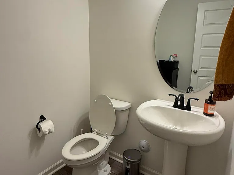 111 Golden Gate Ln — Photo 16