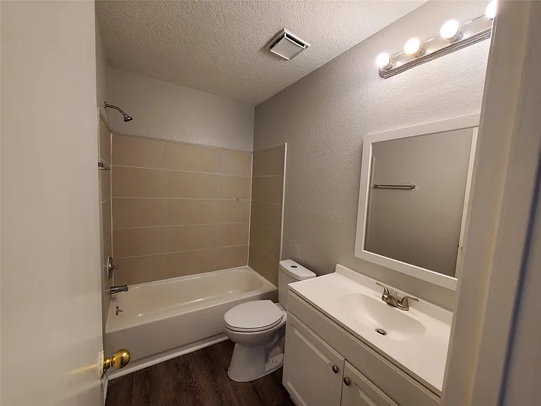 3130 Forestbrook Dr — Photo 15