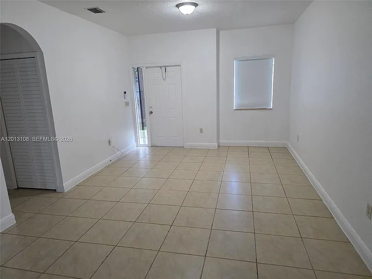 1351 NW 9th Ct — Photo 2