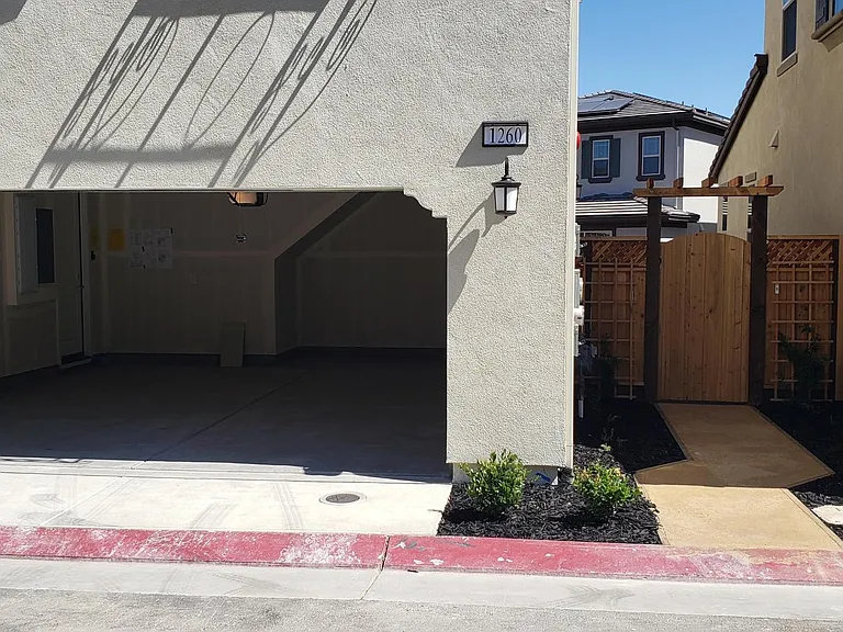 1260 S Hollyhock Dr — Photo 12