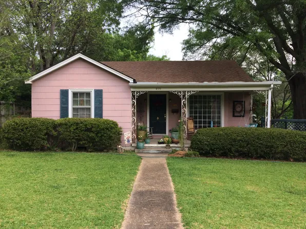 499 Broad St, Starkville, MS 39759