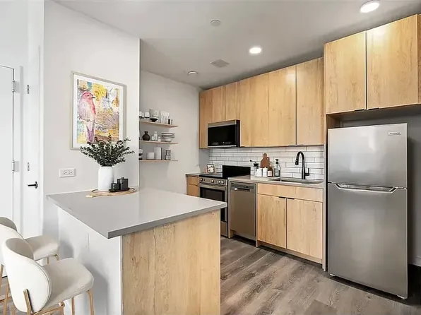 1856 Park Avenue image 1 of 22
