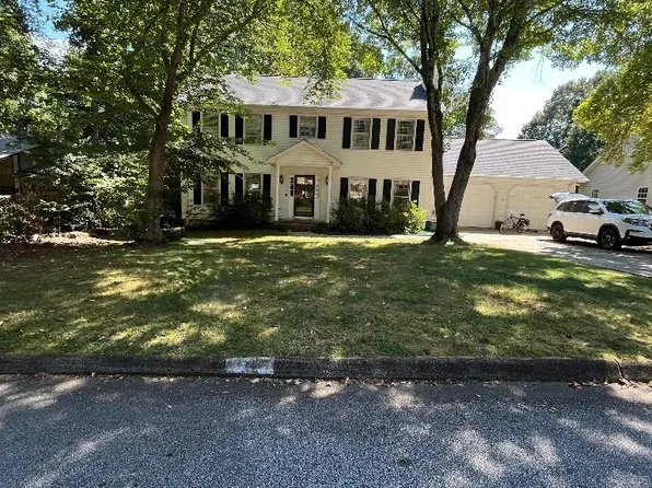 8 Pebble Stone Ln, Taylors, SC 29687