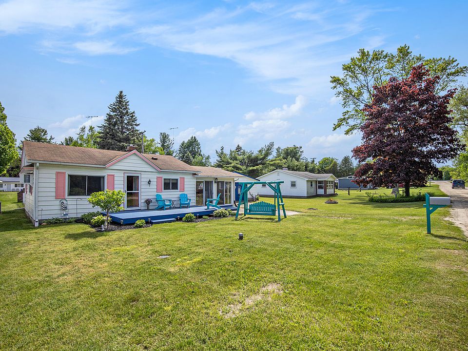 6382 Brookside Dr, Deckerville, MI 48427 Zillow