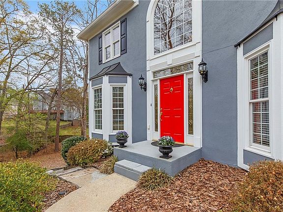 3rd image of 1501 Larson Way SW