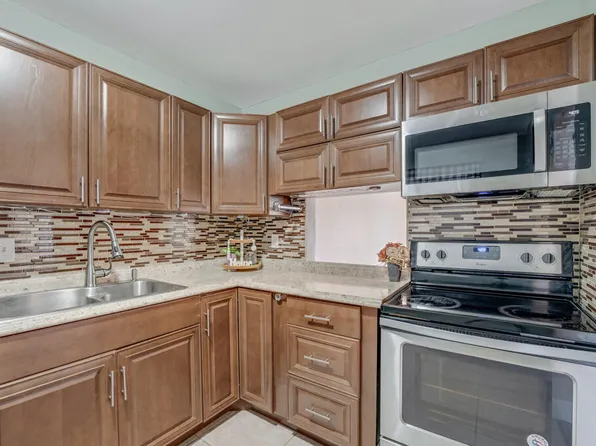 176 Lake Carol Drive, West Palm Beach, FL 33411