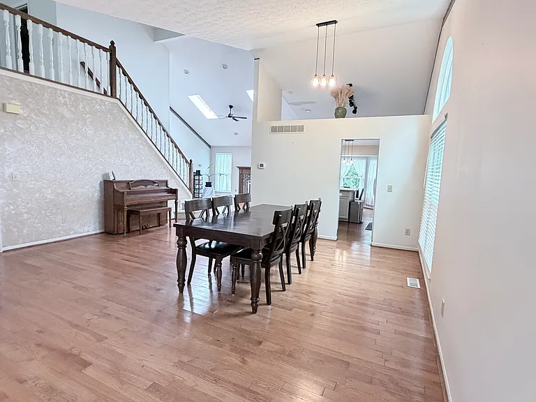 6112 Tarn Cir — Photo 9