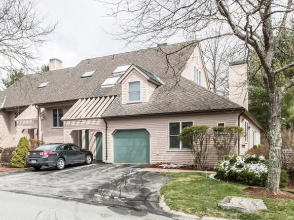 38 Green Heron Ln, Nashua, NH 03062