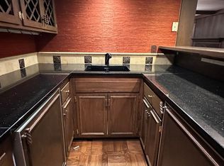 212 Ridgewood Ave #BASEMENT, Minneapolis, MN 55403