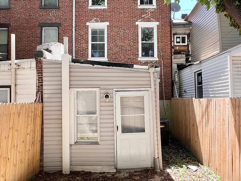 1029 Lancaster Ave — Photo 28