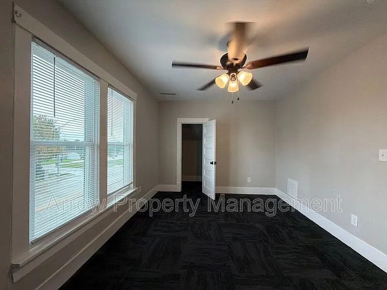 136 N 27th St #2 — Photo 13
