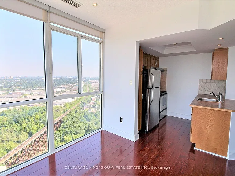 7 Concorde Pl #3709 — Photo 10