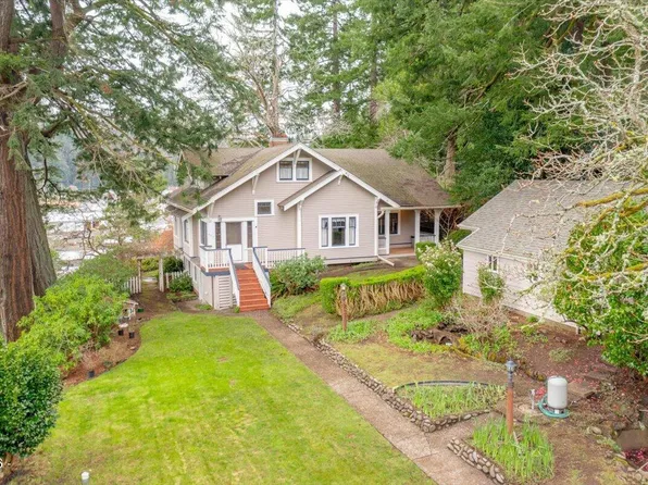 453 N Main St, Toledo, OR 97391