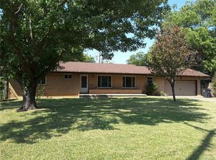 707 N Anglin St, Cleburne, TX 76031