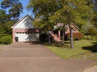 131 Hamilton Pl, Hot Springs, AR 71913
